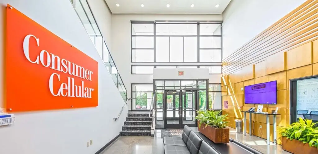 A lobby with a sign that says consumer cellular.
